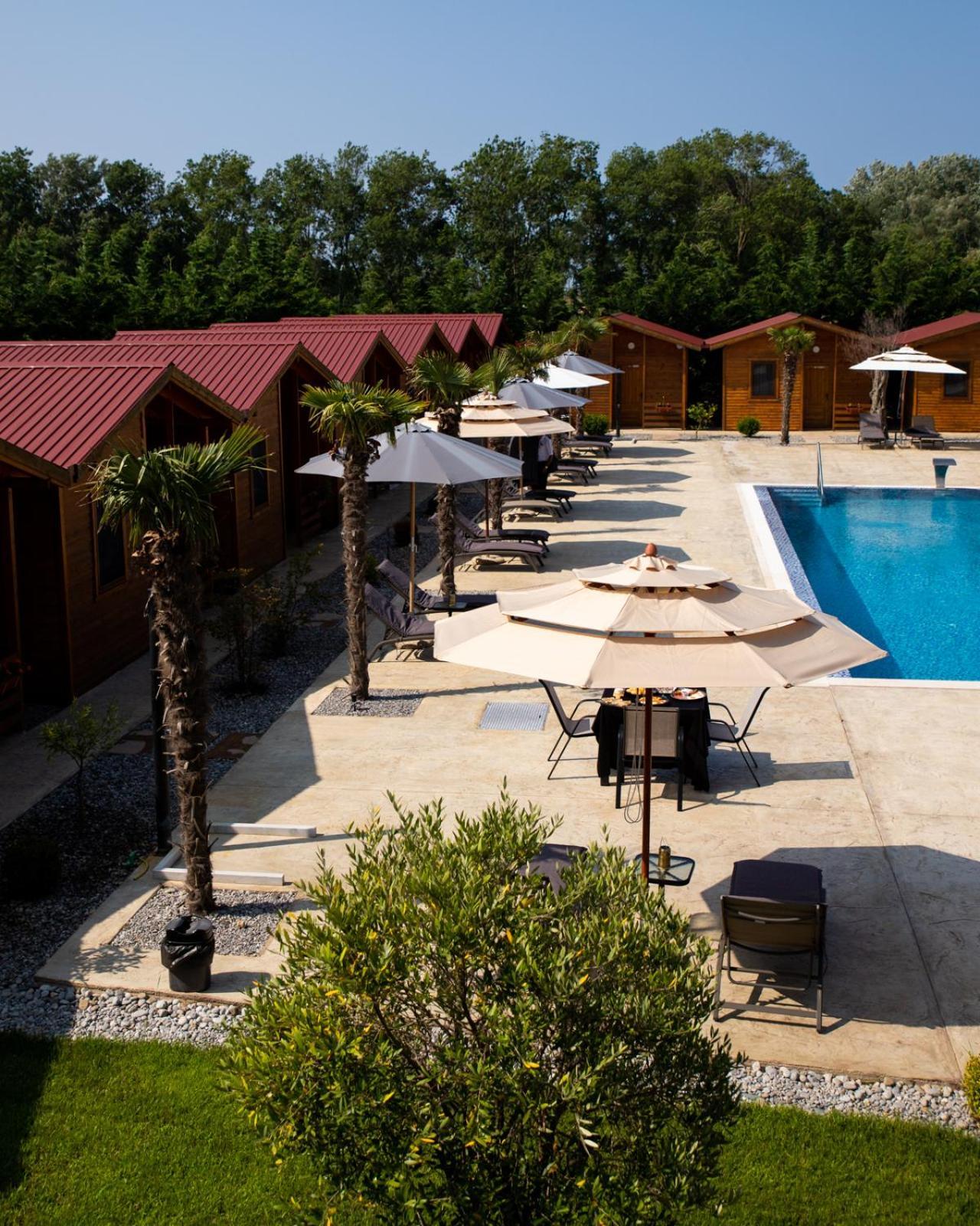Hotel Sunny Garden Ulcinj Esterno foto